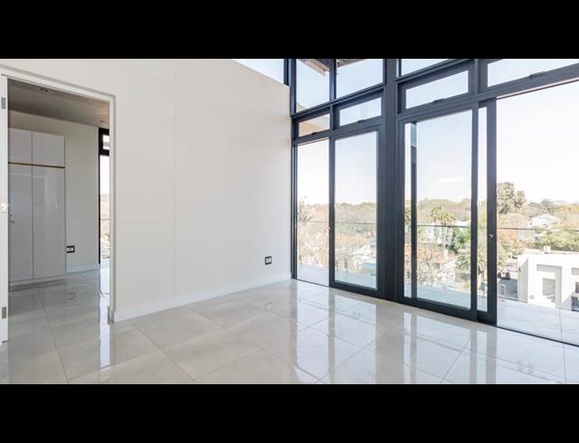 2 BEDROOM PROPERTY TO RENT IN HOUGHTON ESTATE